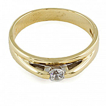 9ct Gold Cubic Zirconia Ring Size O
